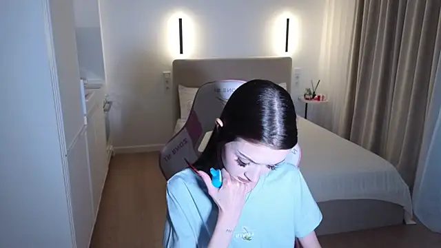 Snapshot of sweetiebones chatting on January 12, 9:16 am sweetiebones online show from January 12, 9:16 am