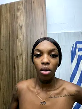 CahitlinBell online show from November 28, 11:38 pm