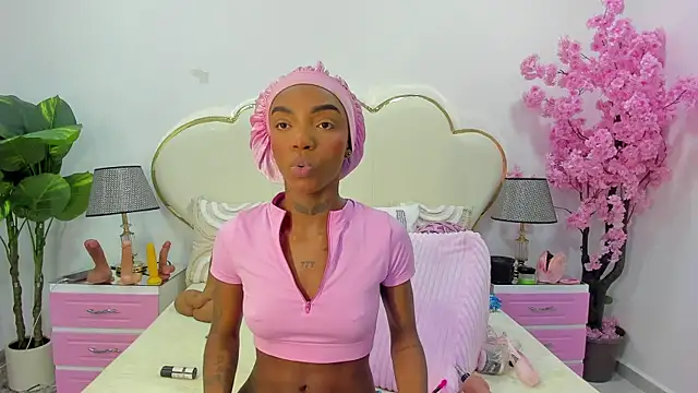 CahitlinBell online show from February 13, 6:13 am