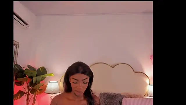 CahitlinBell online show from February 10, 5:17 am