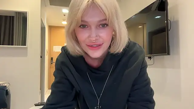 Golden Aline online show from April 5, 11:39 am