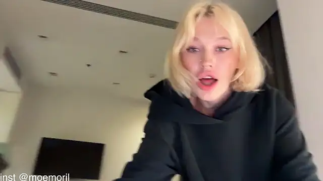 Golden Aline online show from April 4, 2:23 pm