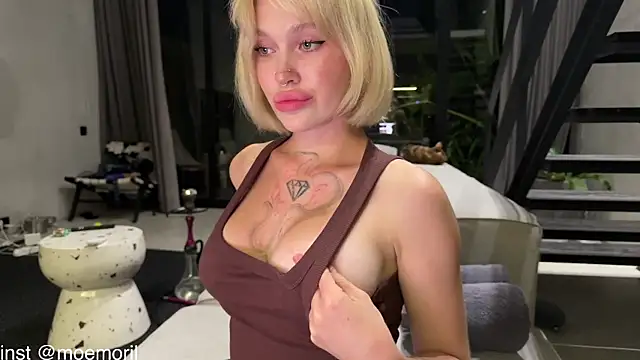 Golden Aline online show from March 21, 1:48 pm