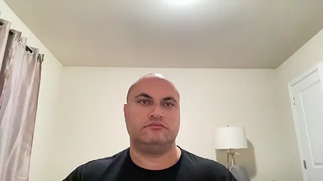 Snapshot of SluggishChase99 chatting on December 14, 8:09 am SluggishChase99 online show from December 14, 8:09 am