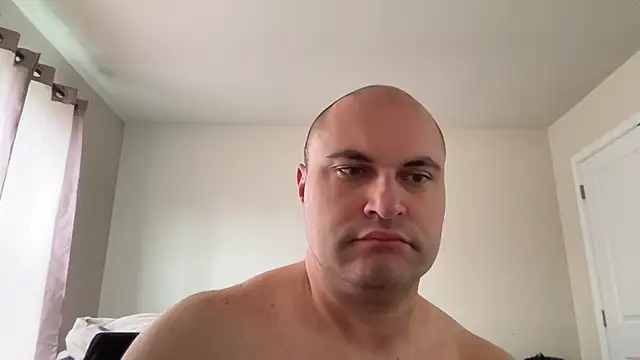 SluggishChase99 online show from April 28, 1:48 pm