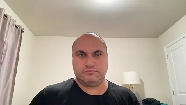 Snapshot of SluggishChase99 chatting on November 10, 9:36 am SluggishChase99 online show from November 10, 9:36 am