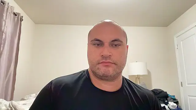 Snapshot of SluggishChase99 chatting on November 11, 12:27 am SluggishChase99 online show from November 11, 12:27 am