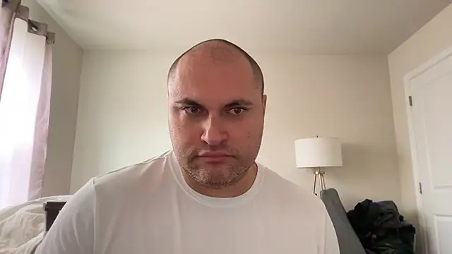 Snapshot of SluggishChase99 chatting on December 5, 4:16 pm SluggishChase99 online show from December 5, 4:16 pm