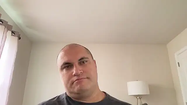 Snapshot of SluggishChase99 chatting on October 29, 7:13 pm SluggishChase99 online show from October 29, 7:13 pm