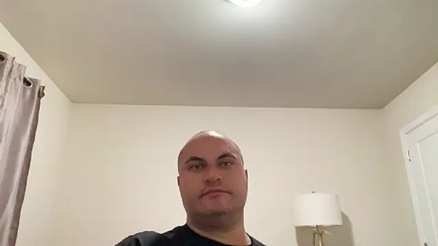 Snapshot of SluggishChase99 chatting on November 17, 3:54 am SluggishChase99 online show from November 17, 3:54 am