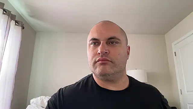 Snapshot of SluggishChase99 chatting on October 26, 5:35 pm SluggishChase99 online show from October 26, 5:35 pm