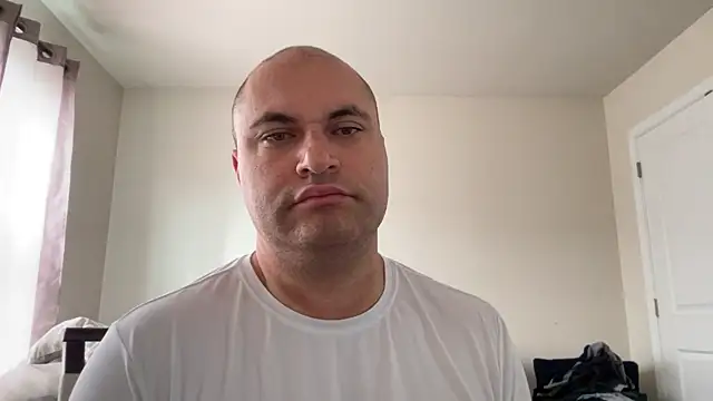 SluggishChase99 online show from April 18, 1:13 pm