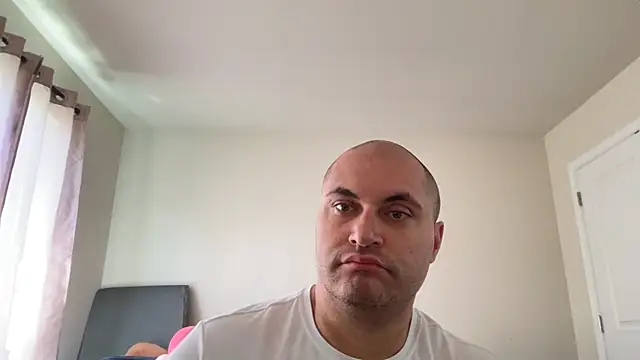 SluggishChase99 online show from June 15, 2:17 pm