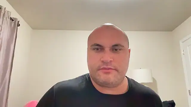 Snapshot of SluggishChase99 chatting on October 28, 1:28 am SluggishChase99 online show from October 28, 1:28 am