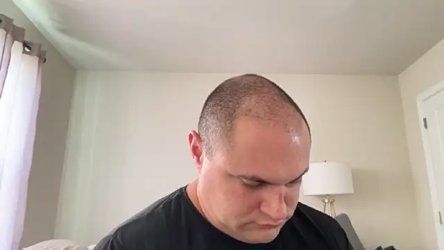 Snapshot of SluggishChase99 chatting on November 5, 6:00 pm SluggishChase99 online show from November 5, 6:00 pm