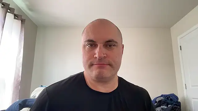 SluggishChase99 online show from May 4, 1:36 pm