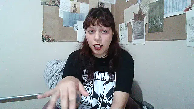 Snapshot of bbyedarling chatting on November 15, 9:30 pm bbyedarling online show from November 15, 9:30 pm