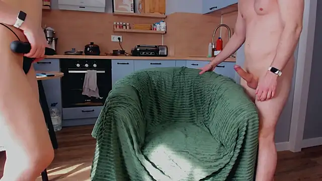  Lora Palmer online show from March 25, 7:30 am