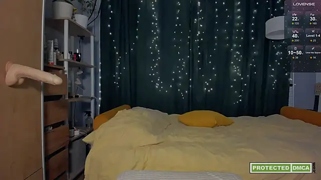  Lora Palmer online show from January 10, 8:31 am