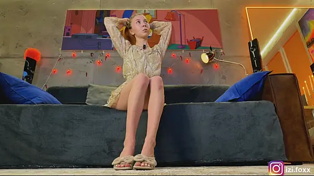 izi-fox online show from November 7, 4:00 pm