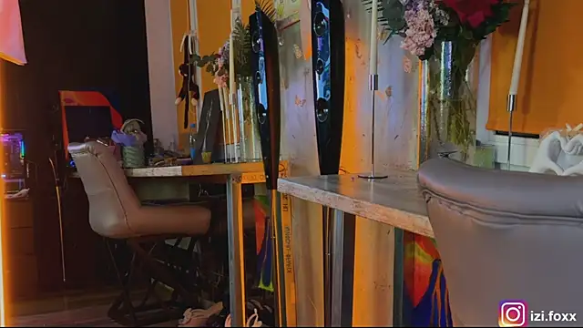 izi-fox online show from November 22, 4:06 pm