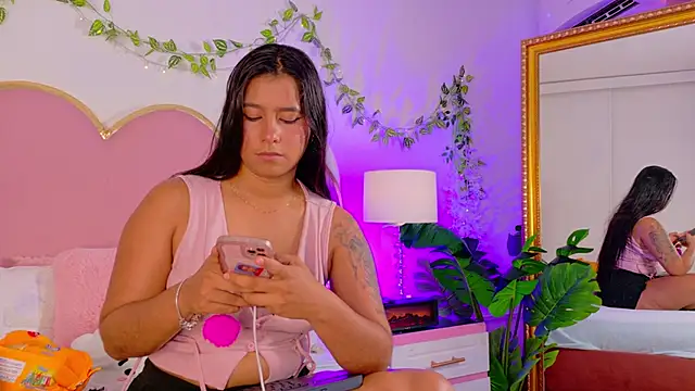 EmmaCrush online show from December 16, 8:46 pm