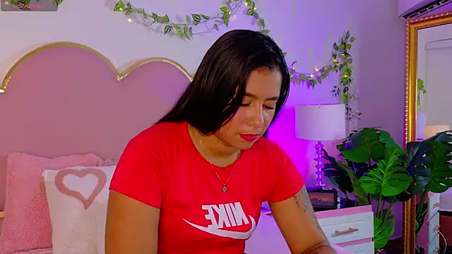 EmmaCrush online show from December 5, 8:50 pm