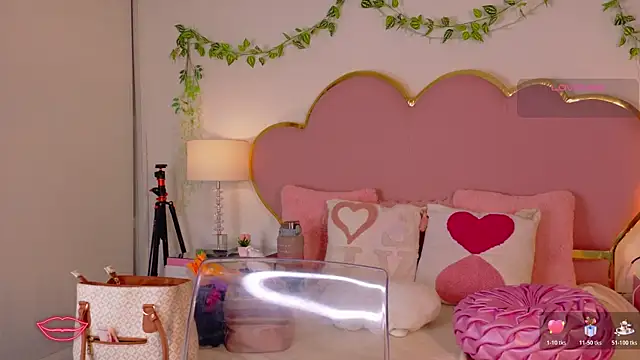 EmmaCrush online show from January 7, 9:20 pm