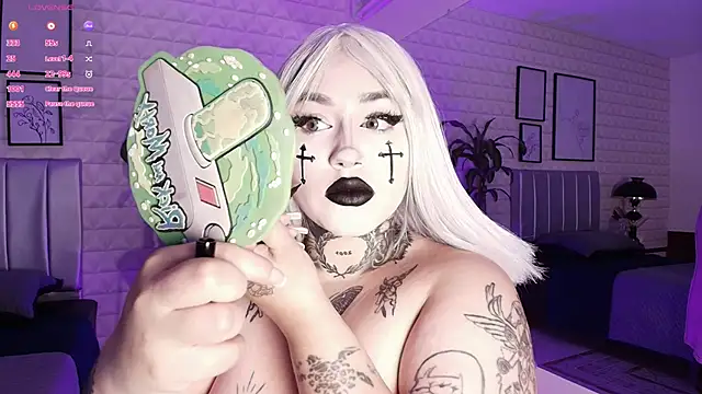 bella-green online show from September 13, 7:14 pm