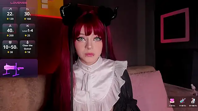 Snapshot of Elettra_Rou chatting on October 9, 11:27 pm Elettra Rou online show from October 9, 11:27 pm