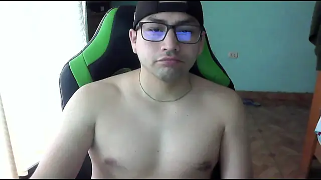 Snapshot of Allen_ibe chatting on November 23, 4:06 pm Allen ibe online show from November 23, 4:06 pm