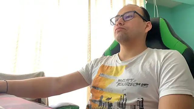 Snapshot of Allen_ibe chatting on October 18, 3:47 pm Allen ibe online show from October 18, 3:47 pm