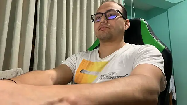 Snapshot of Allen_ibe chatting on October 18, 3:30 am Allen ibe online show from October 18, 3:30 am