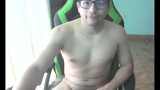 Snapshot of Allen_ibe chatting on December 16, 4:11 pm Allen ibe online show from December 16, 4:11 pm