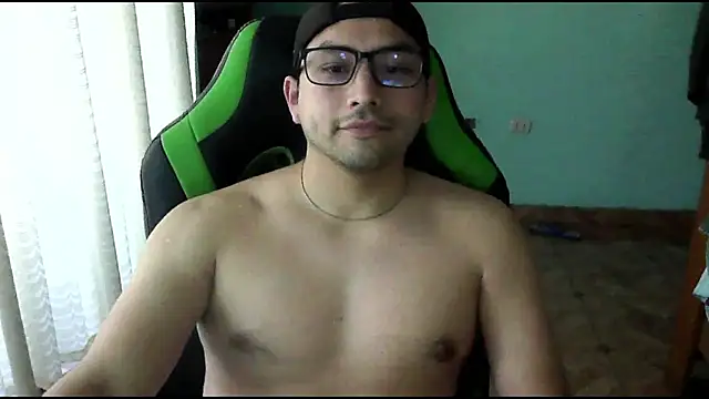 Snapshot of Allen_ibe chatting on November 22, 9:13 pm Allen ibe online show from November 22, 9:13 pm