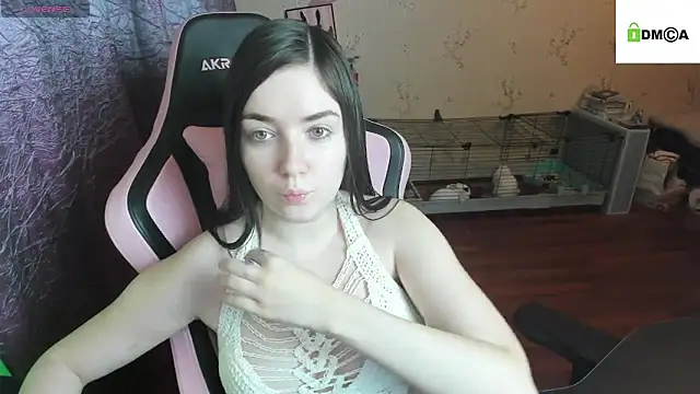 Snapshot of Crazy_forest_fairy chatting on November 28, 10:54 pm Crazy forest fairy online show from November 28, 10:54 pm