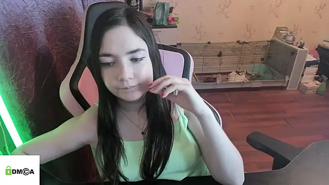 Crazy forest fairy online show from March 28, 10:00 pm