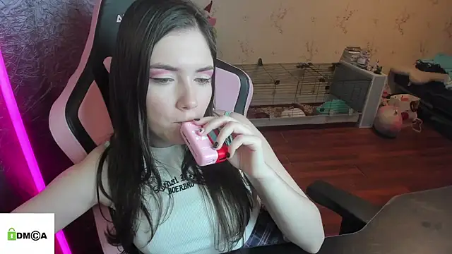 Snapshot of Crazy_forest_fairy chatting on February 11, 11:04 pm Crazy forest fairy online show from February 11, 11:04 pm