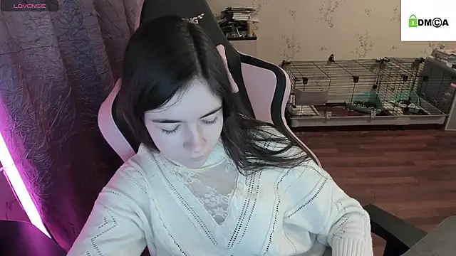 Snapshot of Crazy_forest_fairy chatting on January 13, 12:30 am Crazy forest fairy online show from January 13, 12:30 am