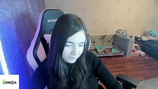 Snapshot of Crazy_forest_fairy chatting on February 24, 10:21 pm Crazy forest fairy online show from February 24, 10:21 pm