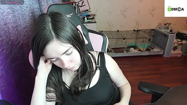 Snapshot of Crazy_forest_fairy chatting on November 5, 10:24 pm Crazy forest fairy online show from November 5, 10:24 pm