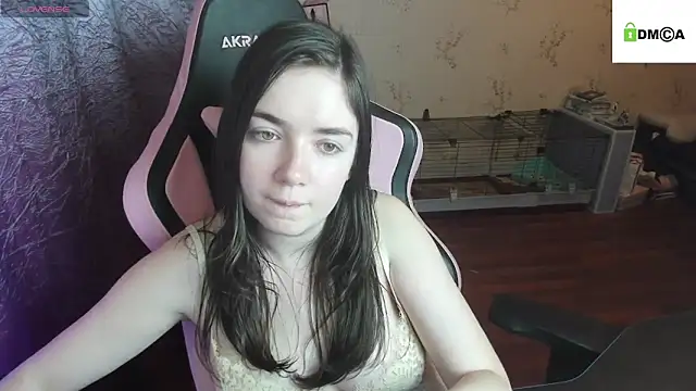 Snapshot of Crazy_forest_fairy chatting on November 25, 10:43 pm Crazy forest fairy online show from November 25, 10:43 pm