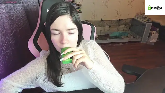 Snapshot of Crazy_forest_fairy chatting on October 23, 3:54 pm Crazy forest fairy online show from October 23, 3:54 pm