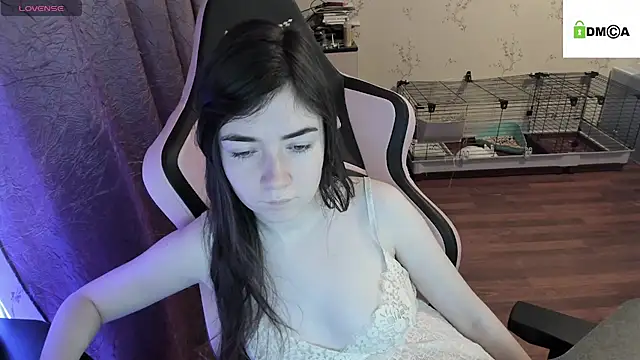 Snapshot of Crazy_forest_fairy chatting on December 27, 1:00 am Crazy forest fairy online show from December 27, 1:00 am