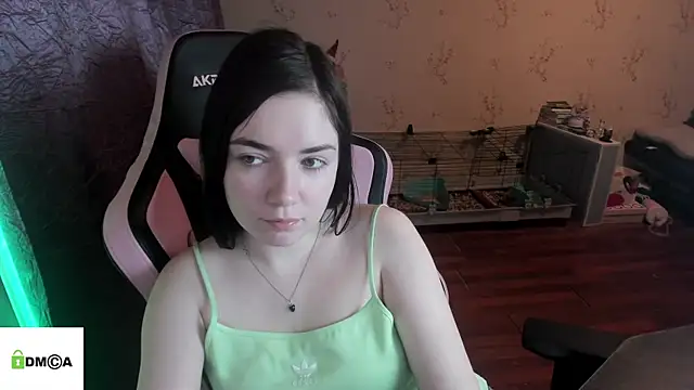 Snapshot of Crazy_forest_fairy chatting on February 27, 1:39 am Crazy forest fairy online show from February 27, 1:39 am