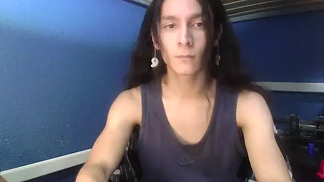 Snapshot of Flappywig chatting on October 31, 8:00 am Flappywig online show from October 31, 8:00 am