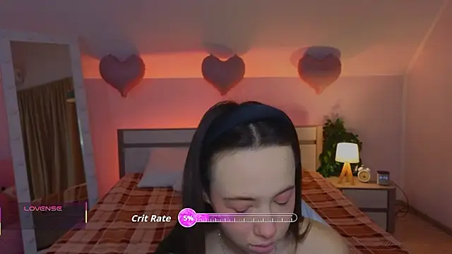 Hayle Hill online show from February 10, 12:20 am