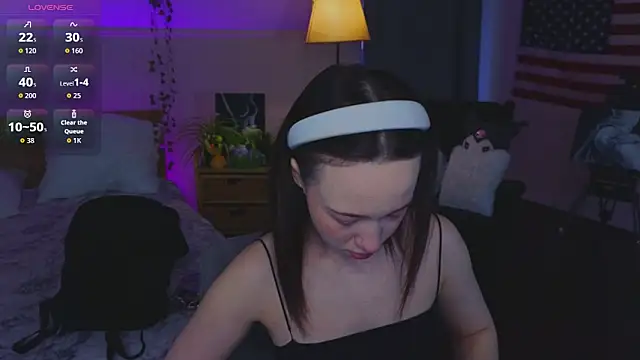 Hayle Hill online show from March 29, 12:01 am