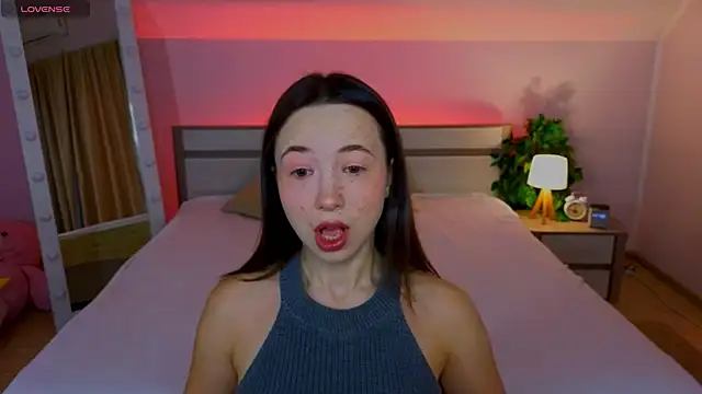 Snapshot of Hayle_Hill chatting on November 11, 1:44 am Hayle Hill online show from November 11, 1:44 am