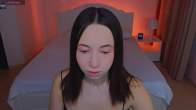 Snapshot of Hayle_Hill chatting on November 24, 2:00 am Hayle Hill online show from November 24, 2:00 am